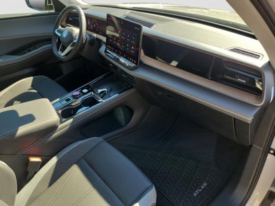 2027 Volkswagen Atlas SE w/Technology