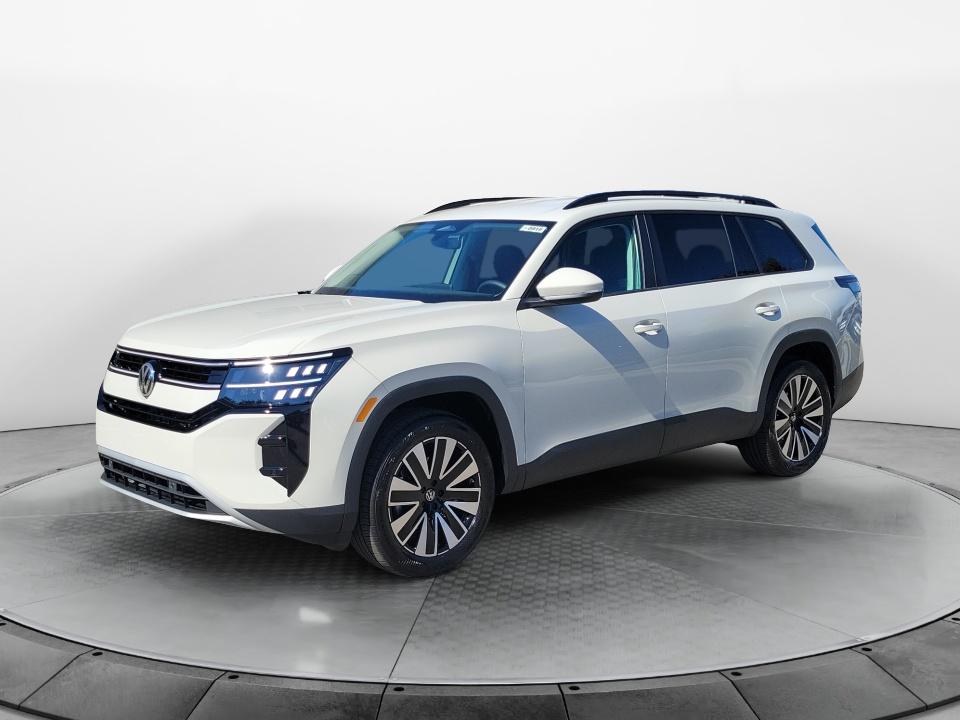 2027 Volkswagen Atlas SE w/Technology