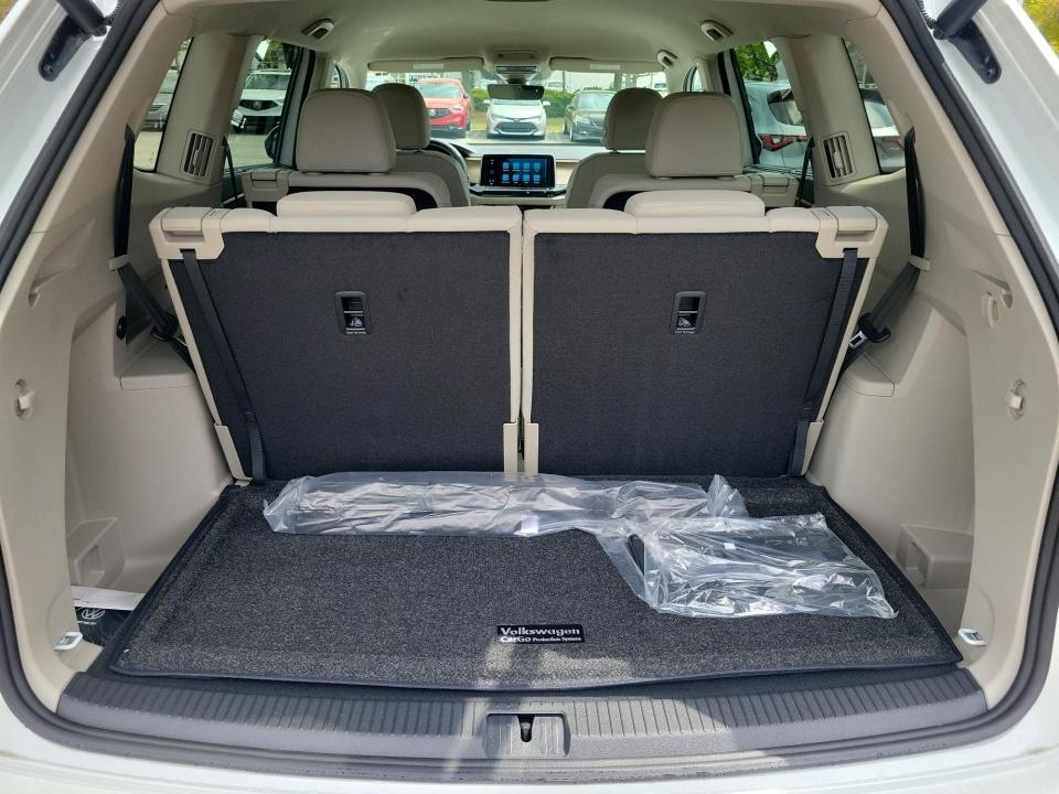 2026 Volkswagen Atlas SE with Technology