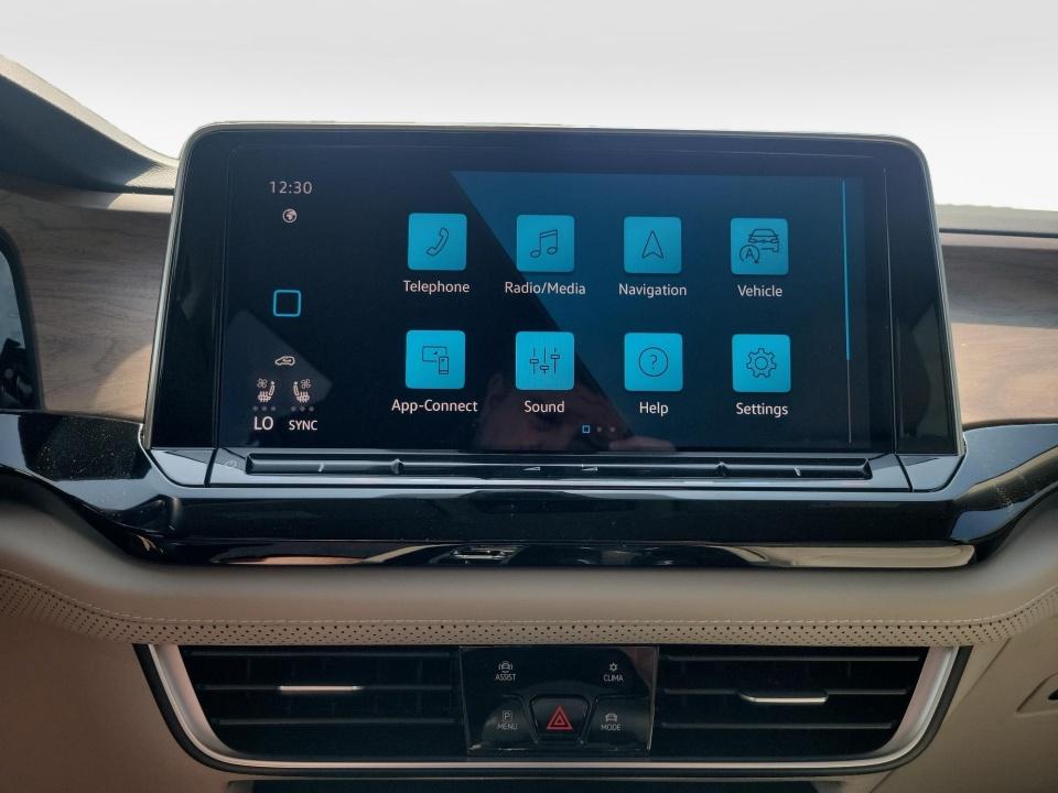 2026 Volkswagen Atlas SE with Technology