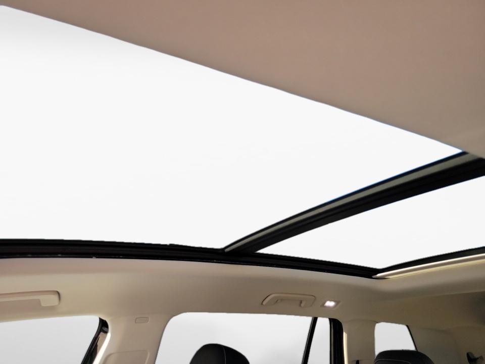 2027 Volkswagen Atlas SE w/Technology
