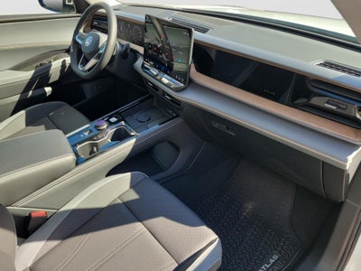 2027 Volkswagen Atlas SE w/Technology