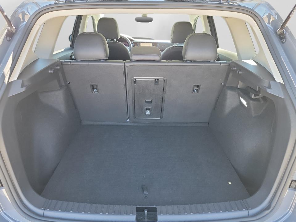 2024 Volkswagen Taos SEL