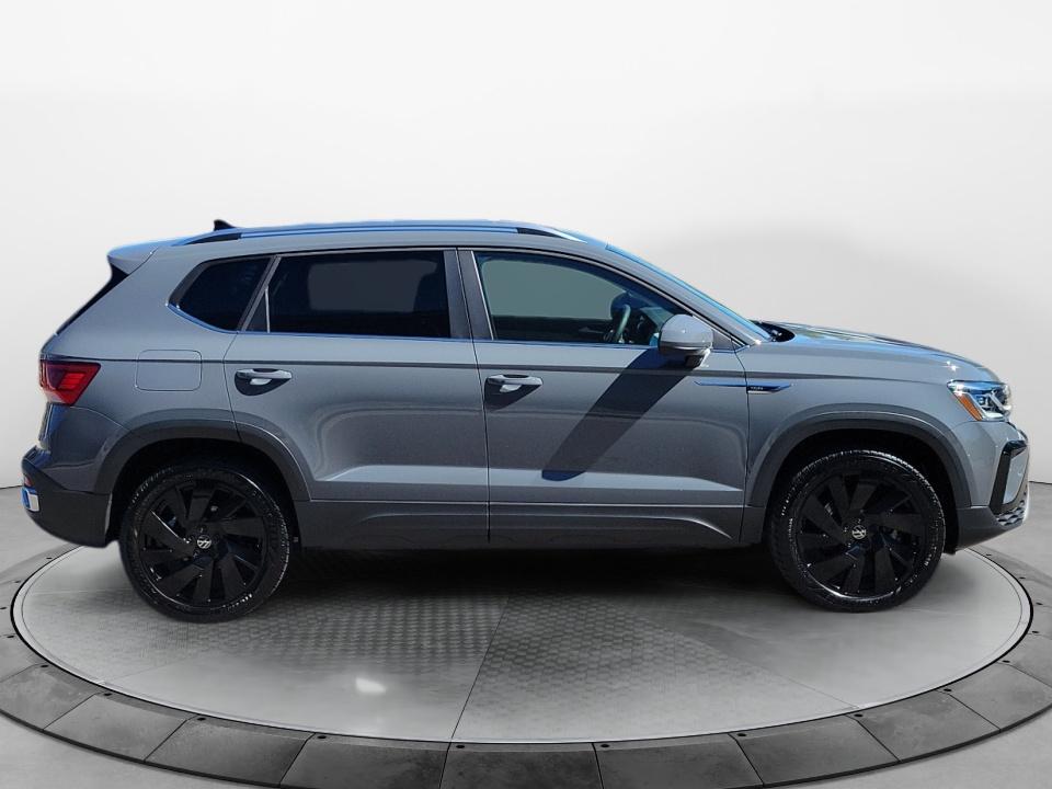 2024 Volkswagen Taos SEL