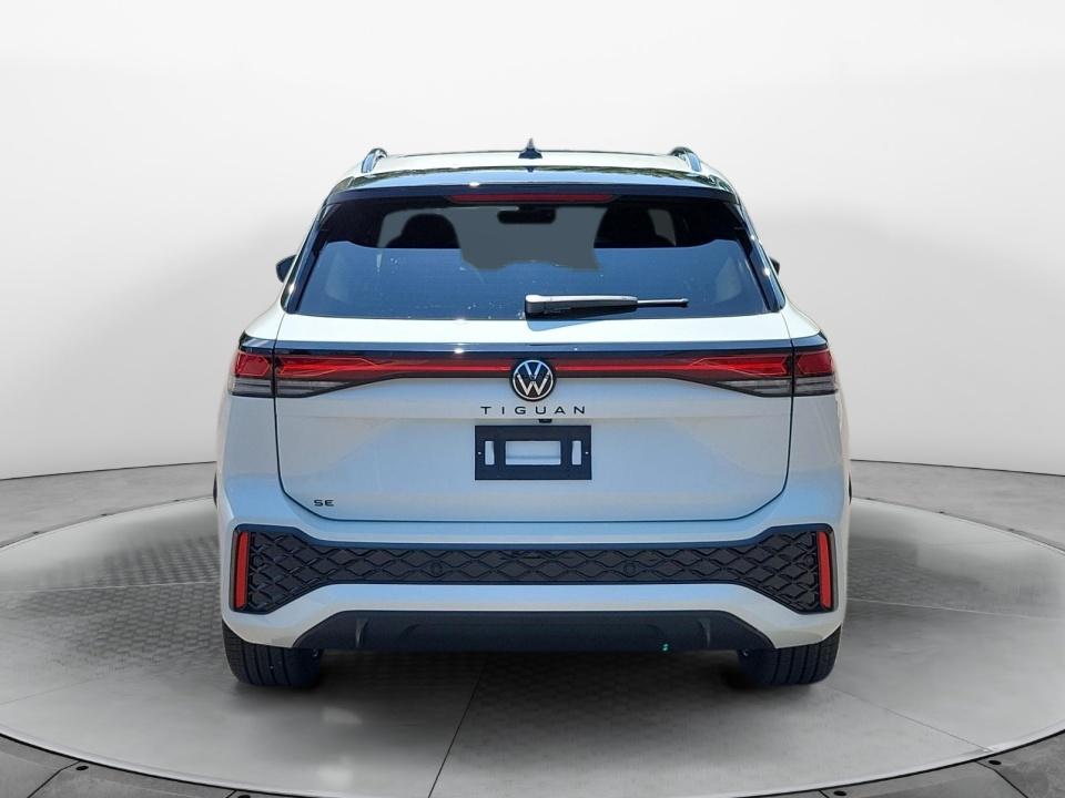 2026 Volkswagen Tiguan SE R-Line Black