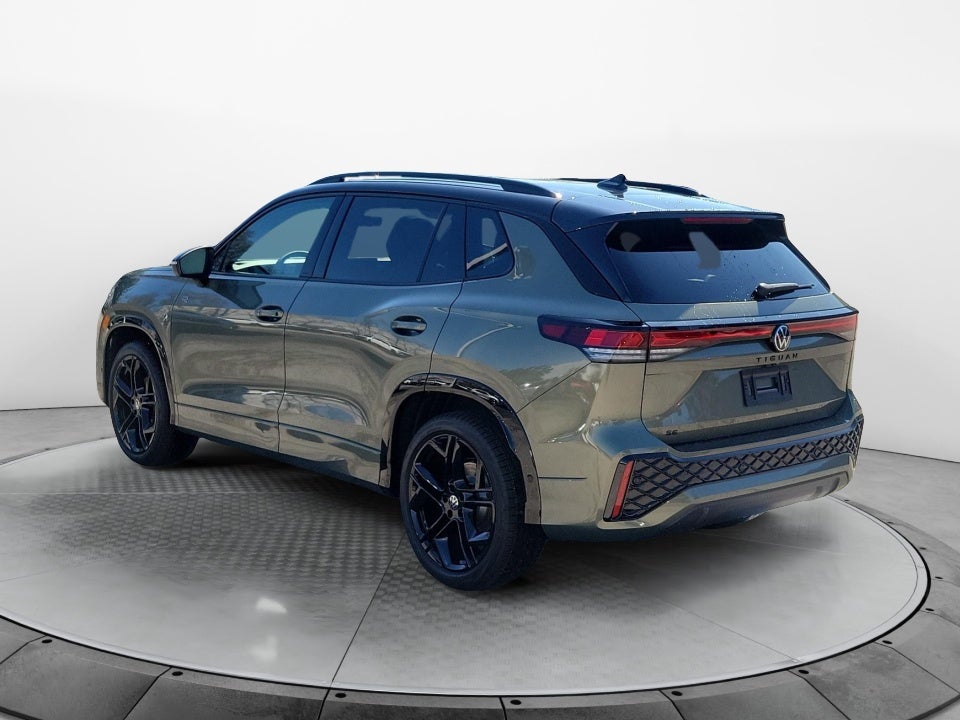2026 Volkswagen Tiguan SE R-Line Black
