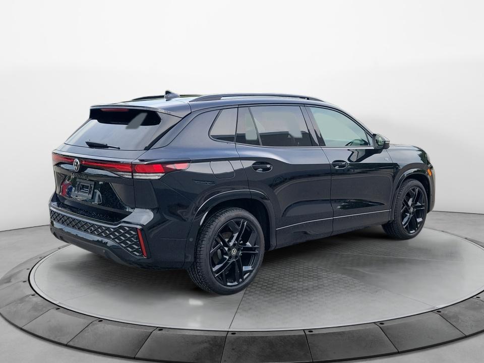 2026 Volkswagen Tiguan SE R-Line Black