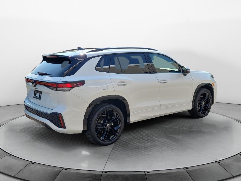 2026 Volkswagen Tiguan SE R-Line Black