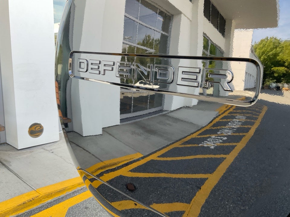 2024 Land Rover Defender X-Dynamic SE