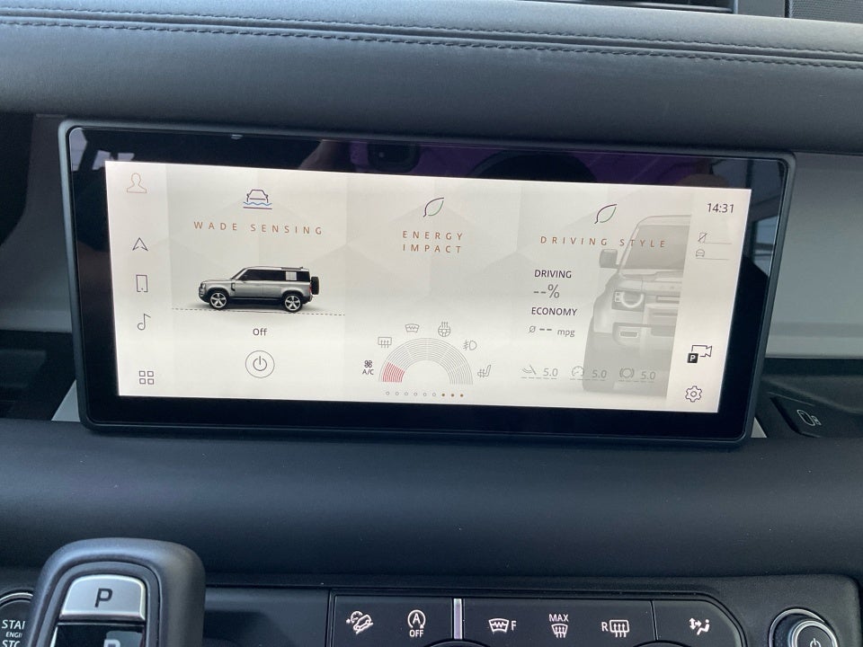 2024 Land Rover Defender X-Dynamic SE