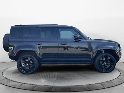 2024 Land Rover Defender X-Dynamic SE