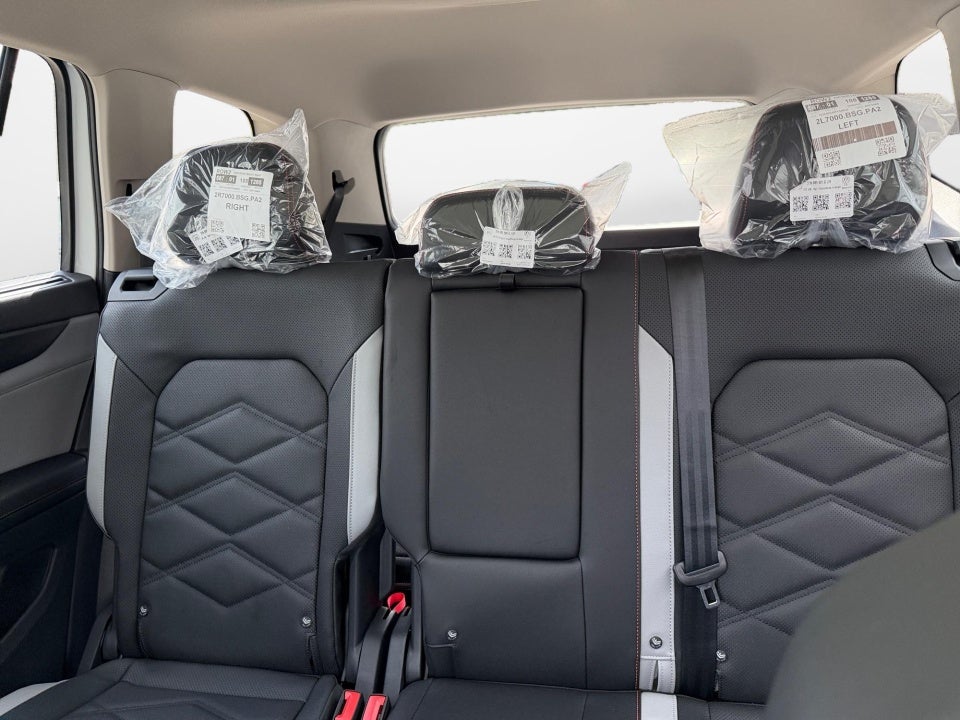 2026 Volkswagen Atlas Peak Edition