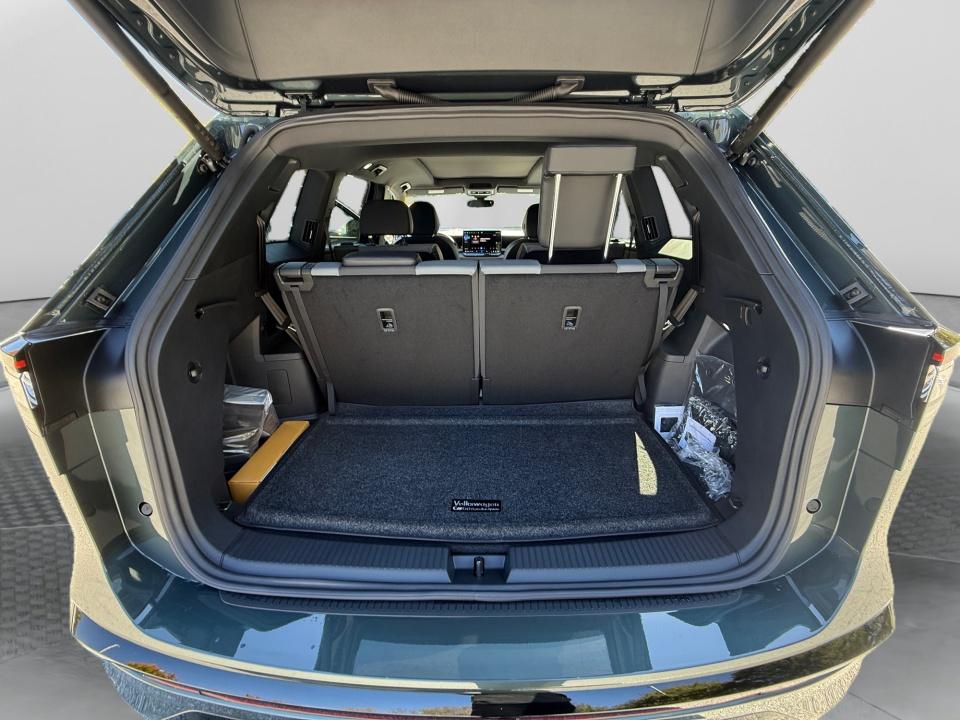 2027 Volkswagen Atlas SEL Premium R-Line