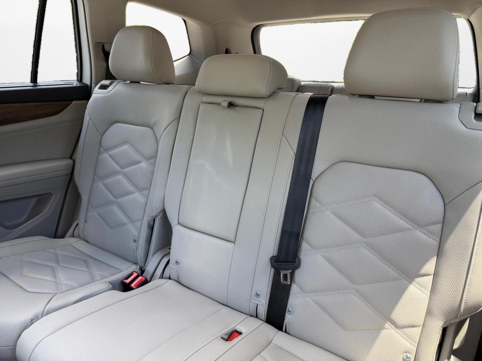 2026 Volkswagen Atlas SE with Technology