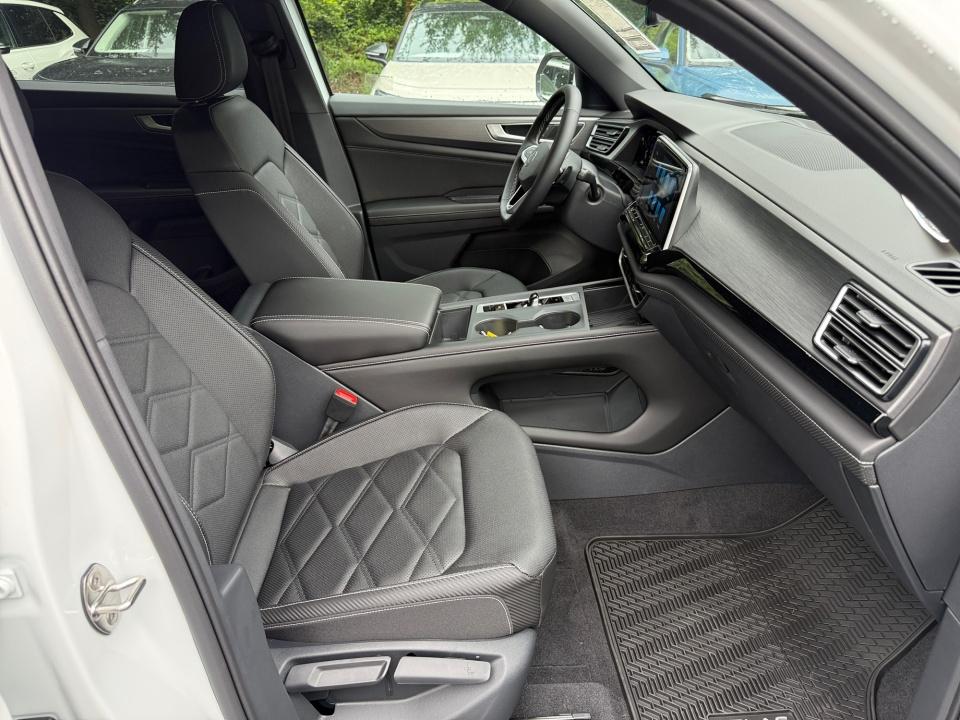 2026 Volkswagen Atlas Cross Sport 2.0T SE