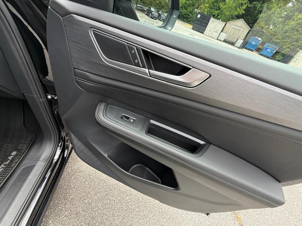 2026 Volkswagen Atlas Cross Sport 2.0T SE
