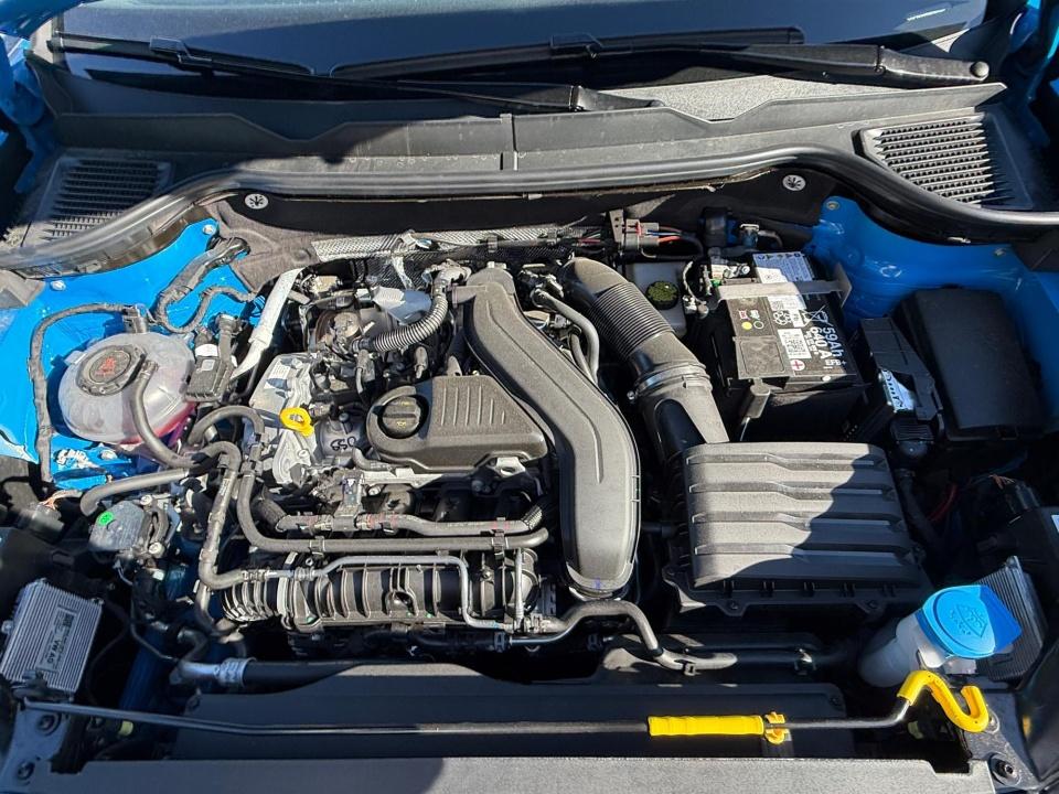 2026 Volkswagen Taos SE Black