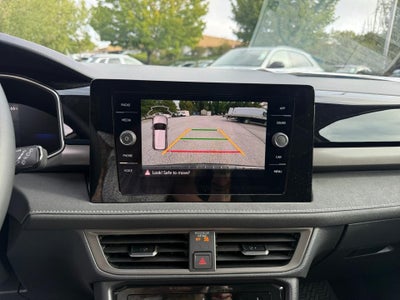 2027 Volkswagen Taos SE Black