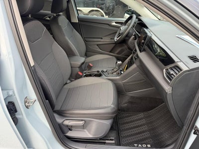 2027 Volkswagen Taos SE Black