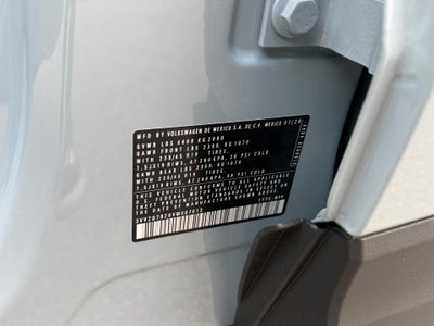 2027 Volkswagen Taos SE Black