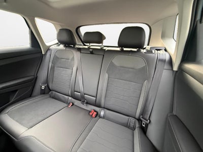 2027 Volkswagen Taos SE Black