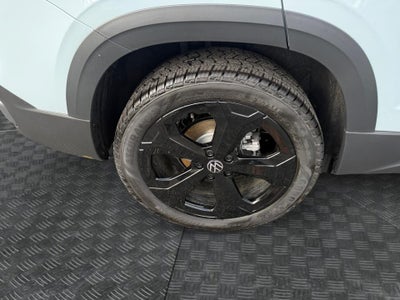 2027 Volkswagen Taos SE Black
