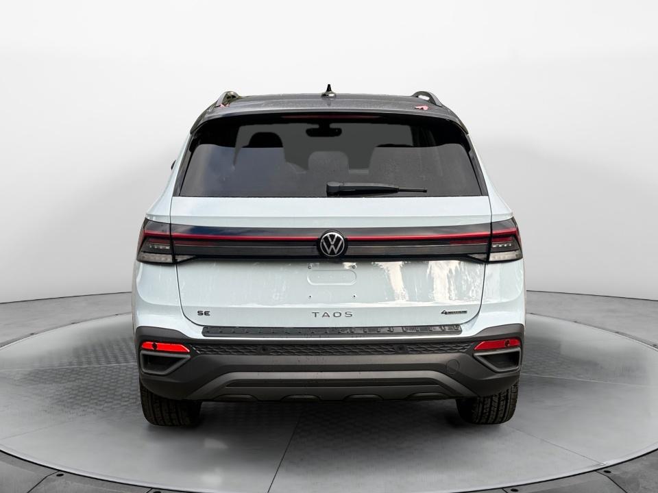 2027 Volkswagen Taos SE Black