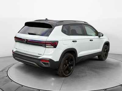 2027 Volkswagen Taos SE Black