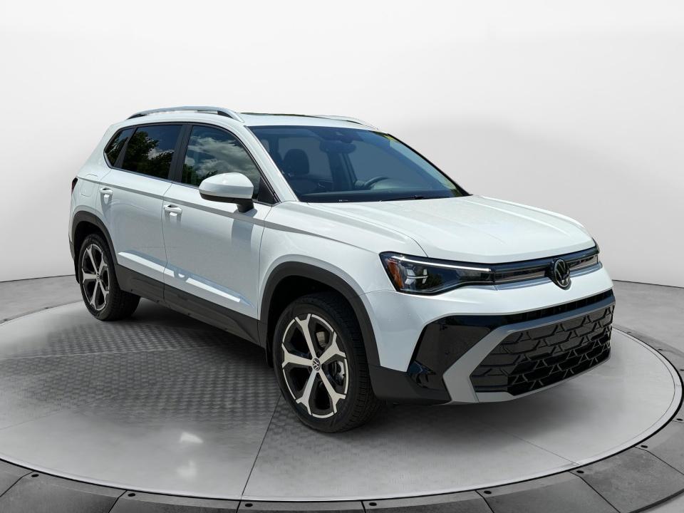 2026 Volkswagen Taos SEL