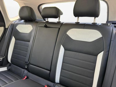 2026 Volkswagen Taos SEL
