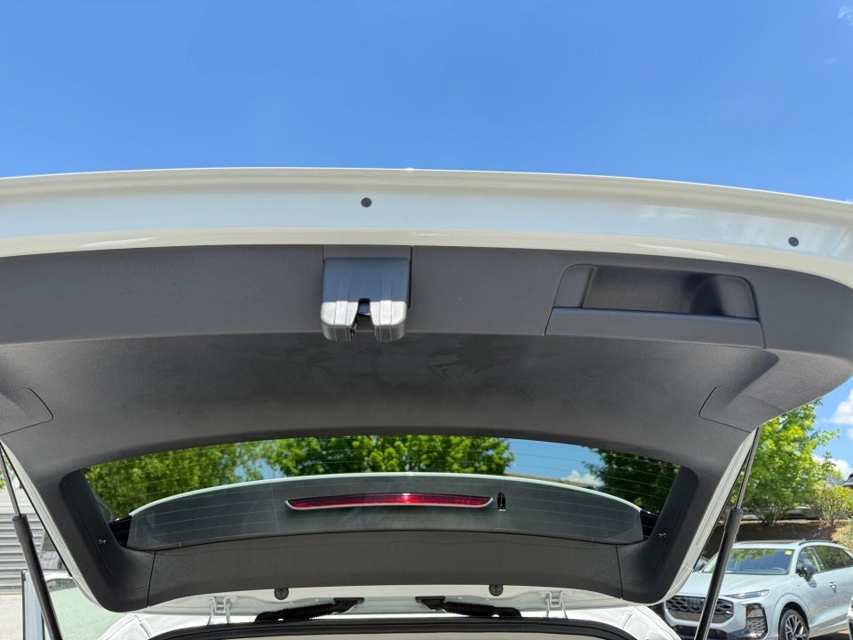 2026 Volkswagen Taos SEL