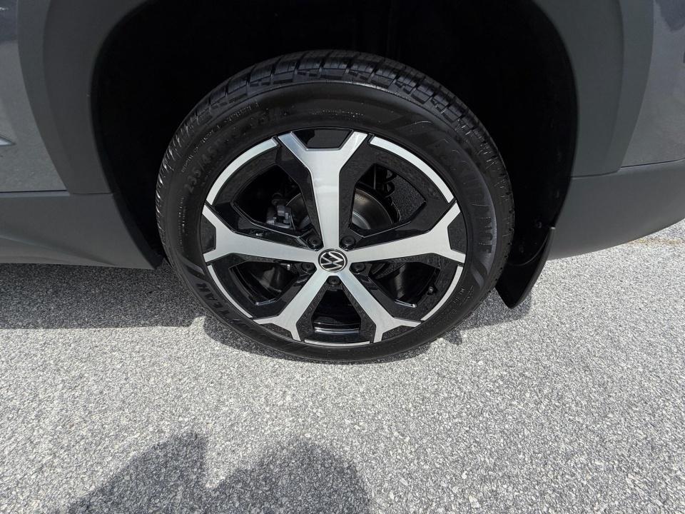 2026 Volkswagen Taos SEL