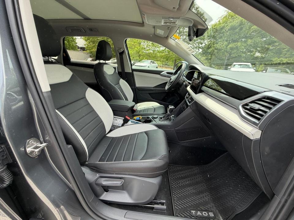 2026 Volkswagen Taos SEL