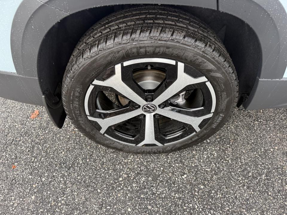 2027 Volkswagen Taos SEL