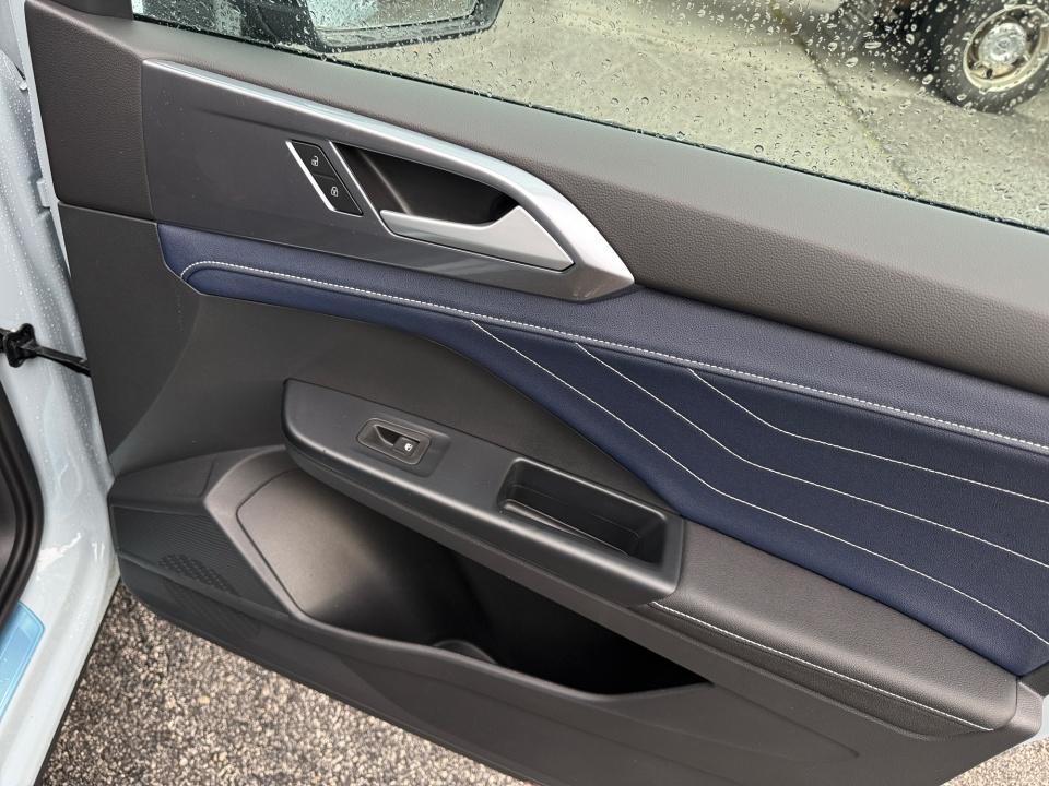 2027 Volkswagen Taos SEL