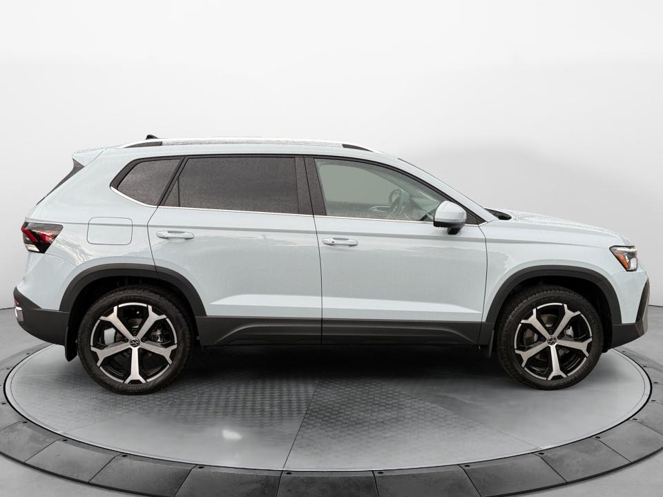 2027 Volkswagen Taos SEL