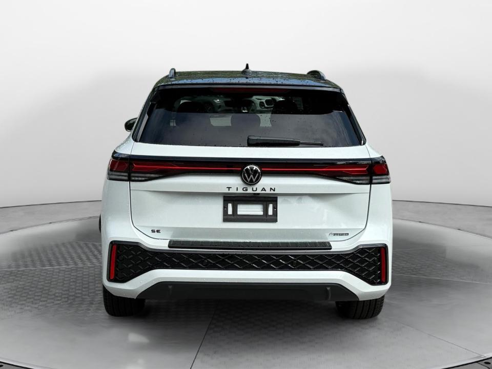 2026 Volkswagen Tiguan SE R-Line Black