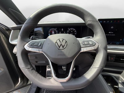 2026 Volkswagen Tiguan SE R-Line Black