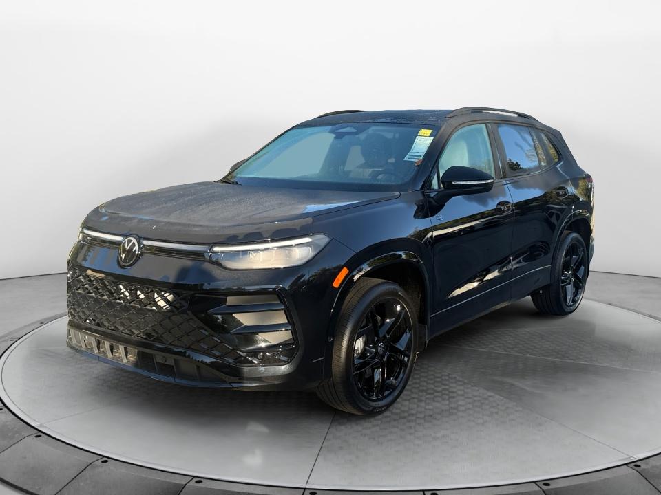 2026 Volkswagen Tiguan SE R-Line Black
