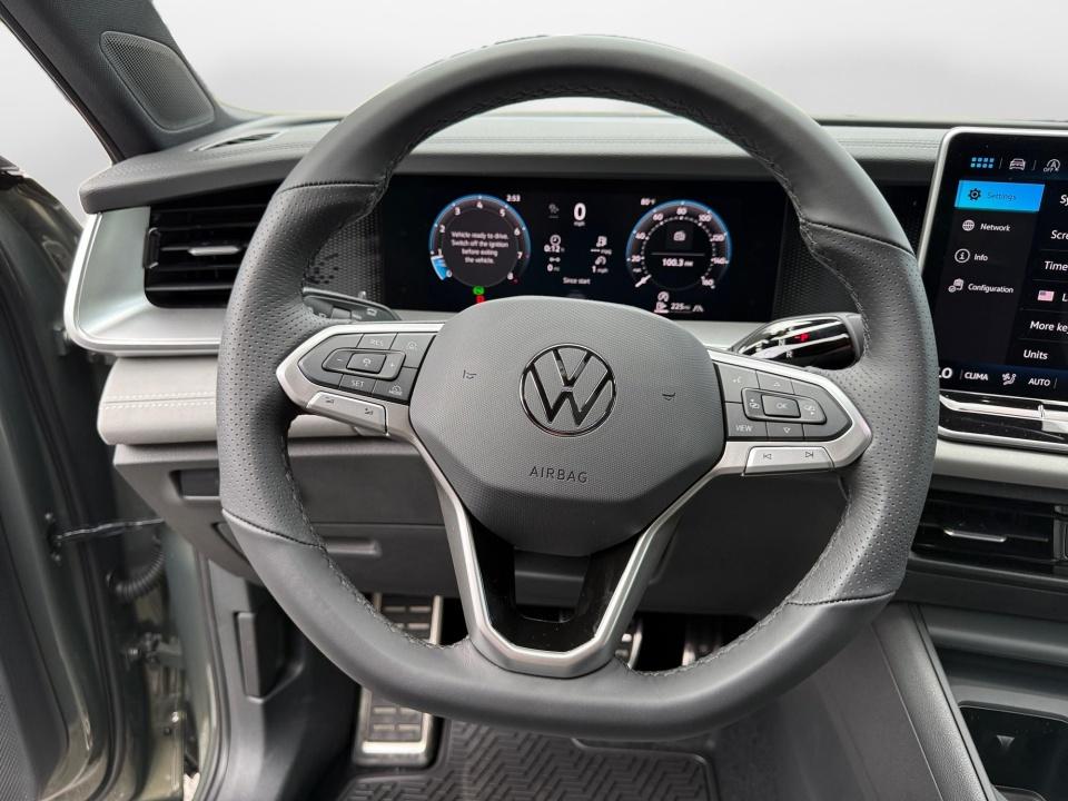 2026 Volkswagen Tiguan SE R-Line Black