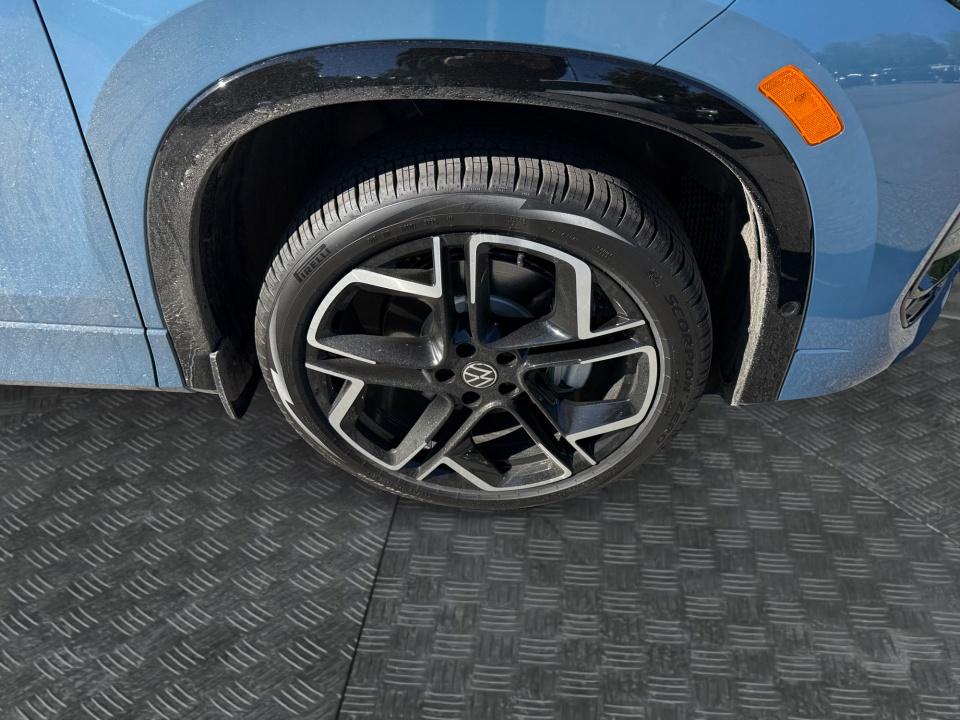 2026 Volkswagen Tiguan SEL R-Line Turbo