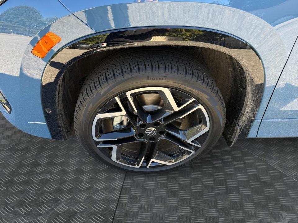 2026 Volkswagen Tiguan SEL R-Line Turbo