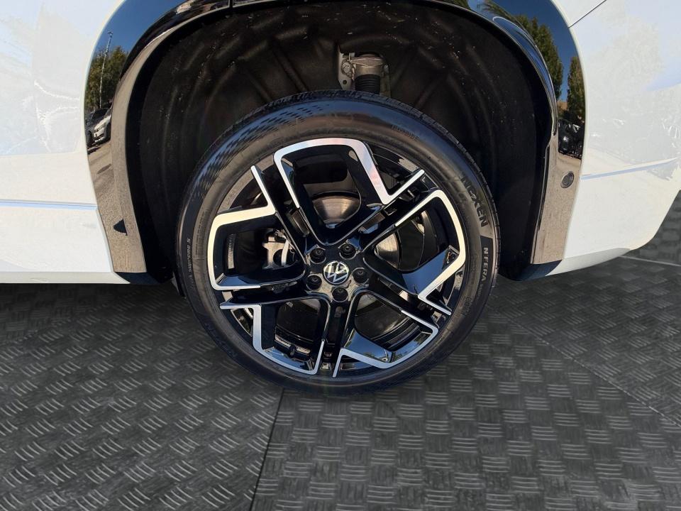 2026 Volkswagen Tiguan SEL R-Line Turbo