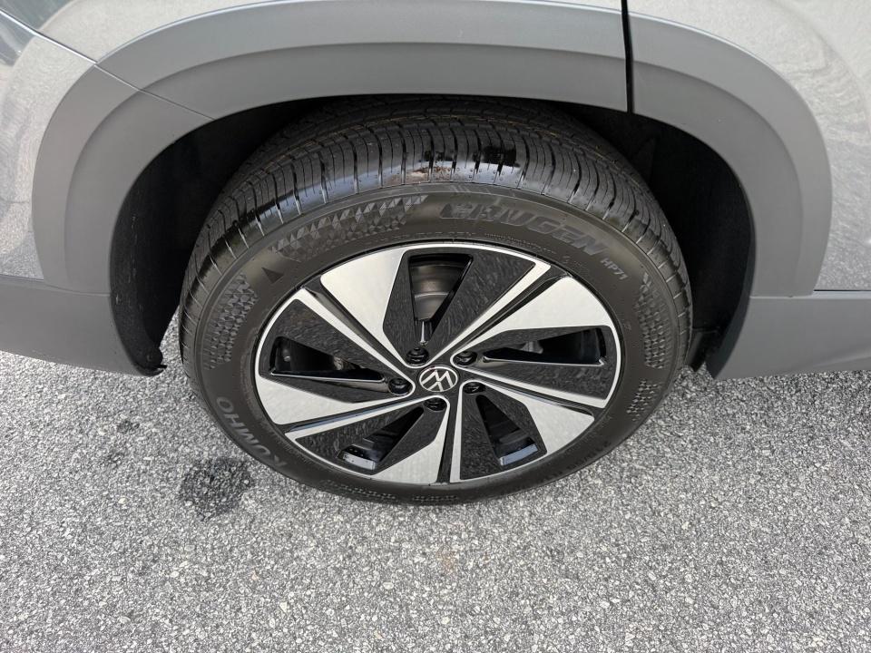 2026 Volkswagen Taos SE