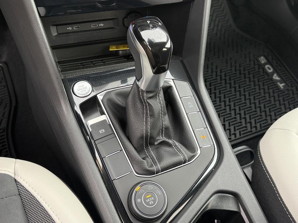 2027 Volkswagen Taos SE