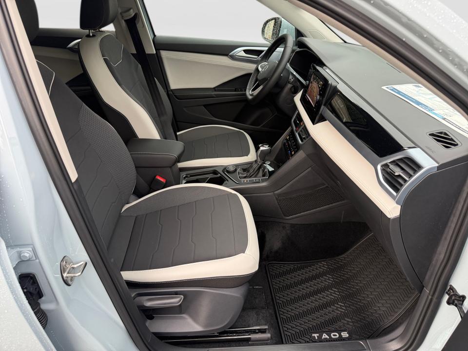 2027 Volkswagen Taos SE