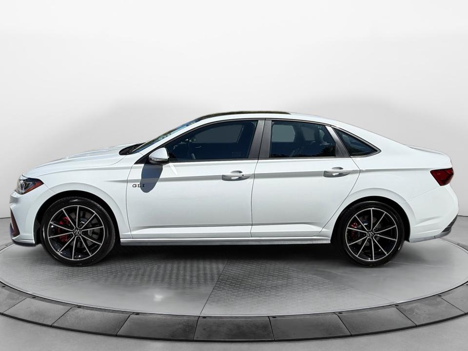 2027 Volkswagen Jetta GLI Autobahn