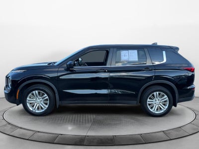 2022 Mitsubishi Outlander ES