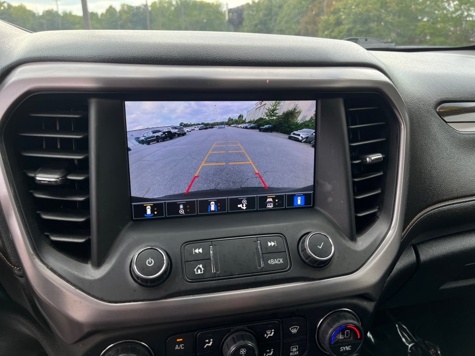 2022 GMC Acadia AT4