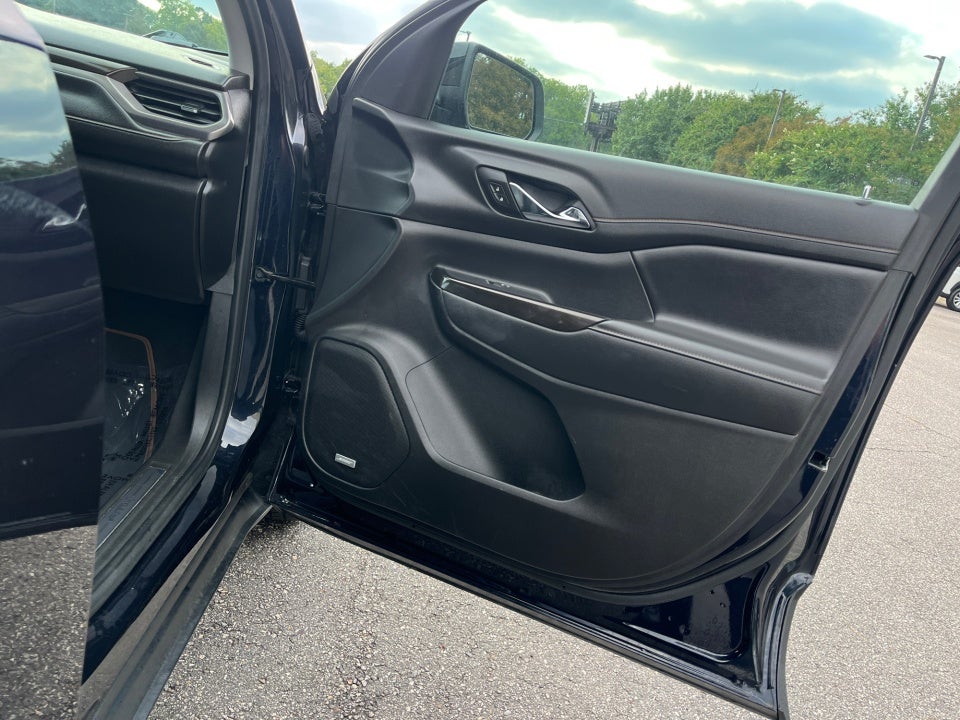 2022 GMC Acadia AT4